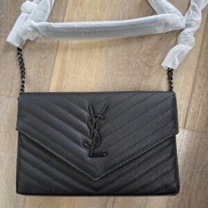 NEW Black Purse with Shoulder Strap